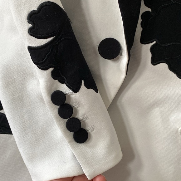 WHBM Blazer - Picture 5 of 5